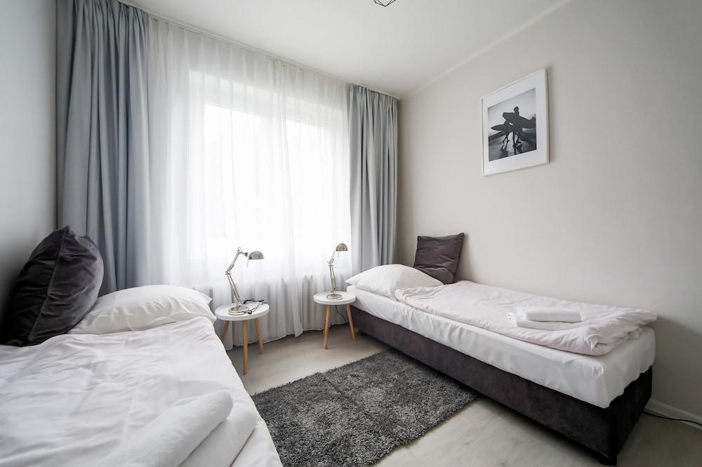 Pomaranczowa Plaza Hotell