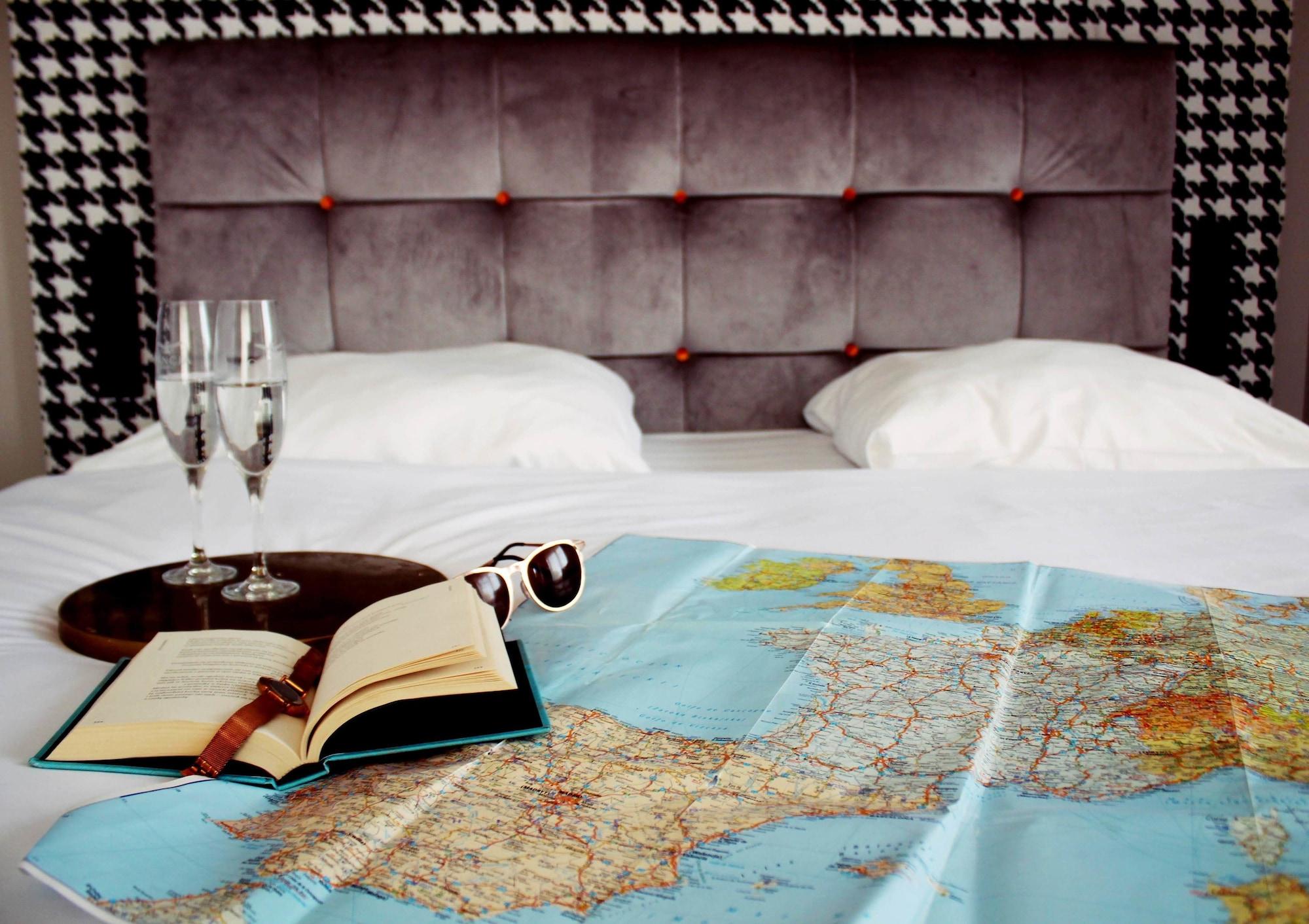 Pomaranczowa Plaza Hotell